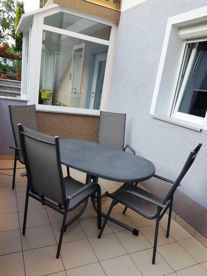 Apartmaji Hrvatin V Kortah Izola Kültér fotó