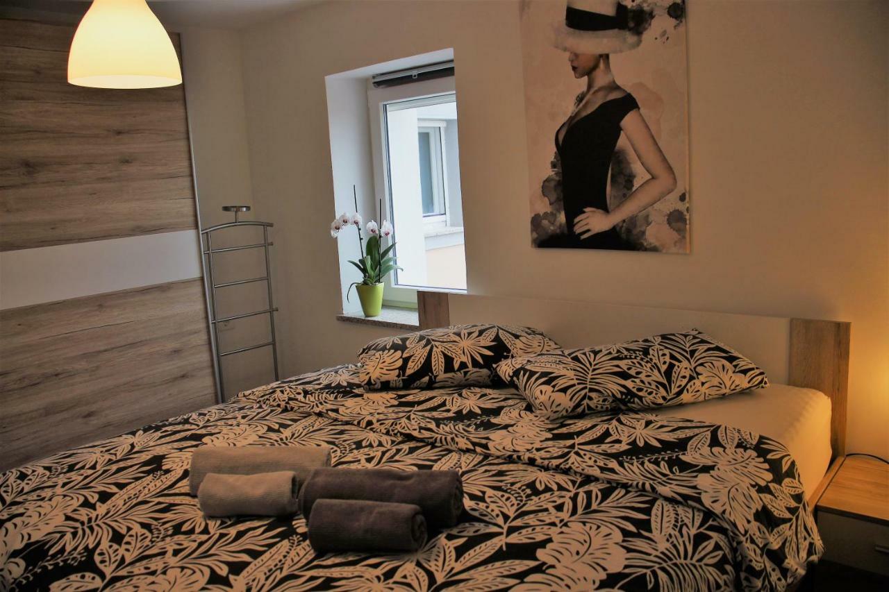 Apartmaji Hrvatin V Kortah Izola Kültér fotó