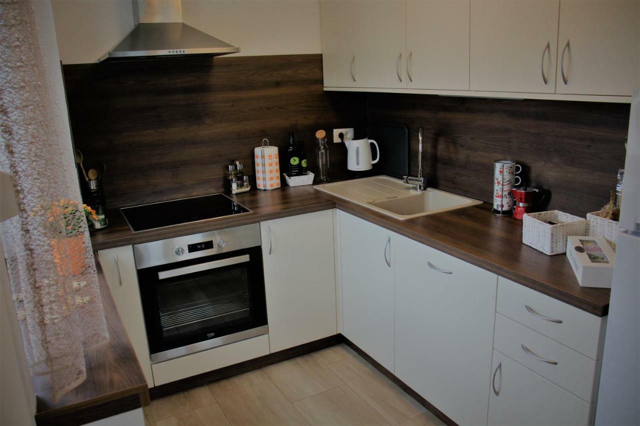 Apartmaji Hrvatin V Kortah Izola Kültér fotó