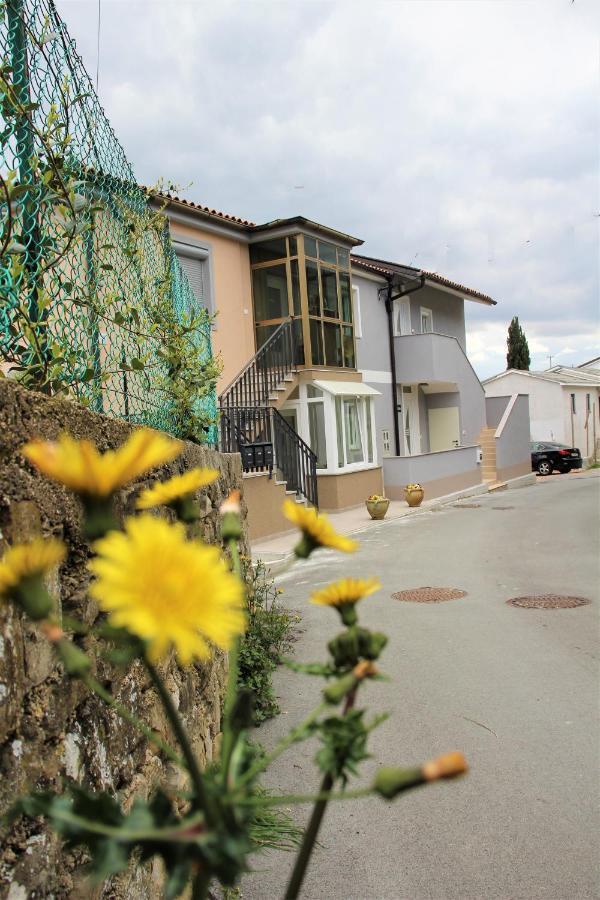 Apartmaji Hrvatin V Kortah Izola Kültér fotó